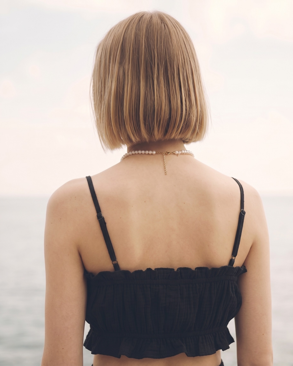 Kadın Yazlık Müslin İkili Takım - Fırfır Detaylı Askılı Crop Top ve Yüksek Bel Bol Paça Pantolon Seti