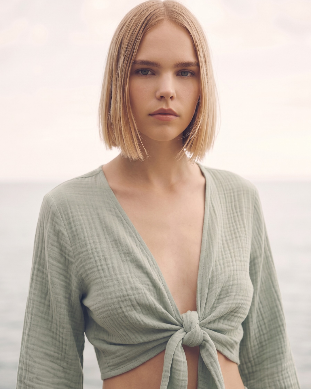 Kadın Yazlık Müslin İkili Takım - Uzun Kollu Crop Top ve Yüksek Bel Mini Etek Seti